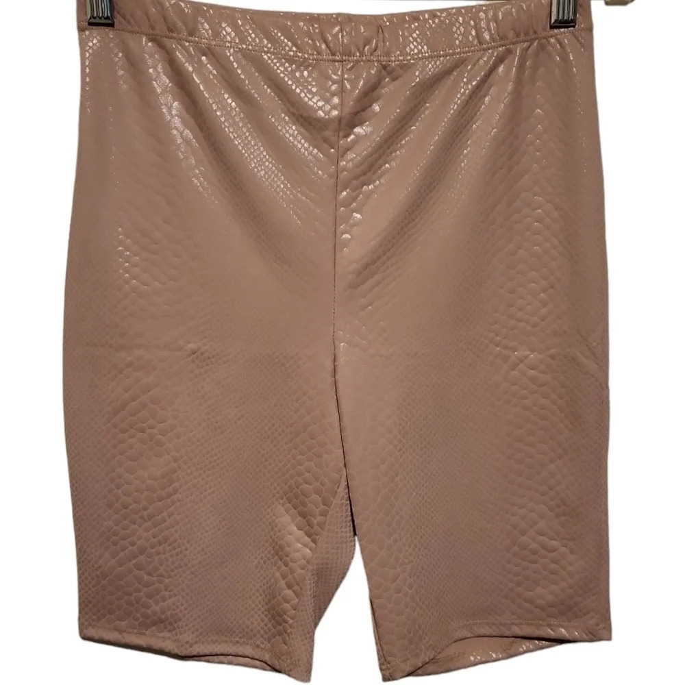 KToo Snakeskin Pattern Shorts (Size M)